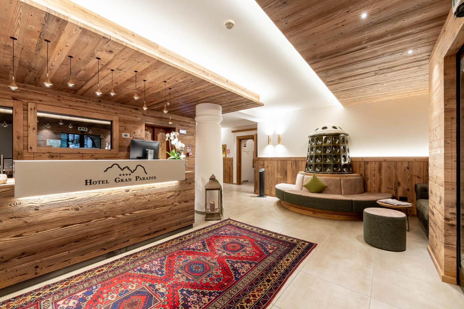 Hotel Gran Paradis カンピテッロ・ディ・ファッサ エクステリア 写真