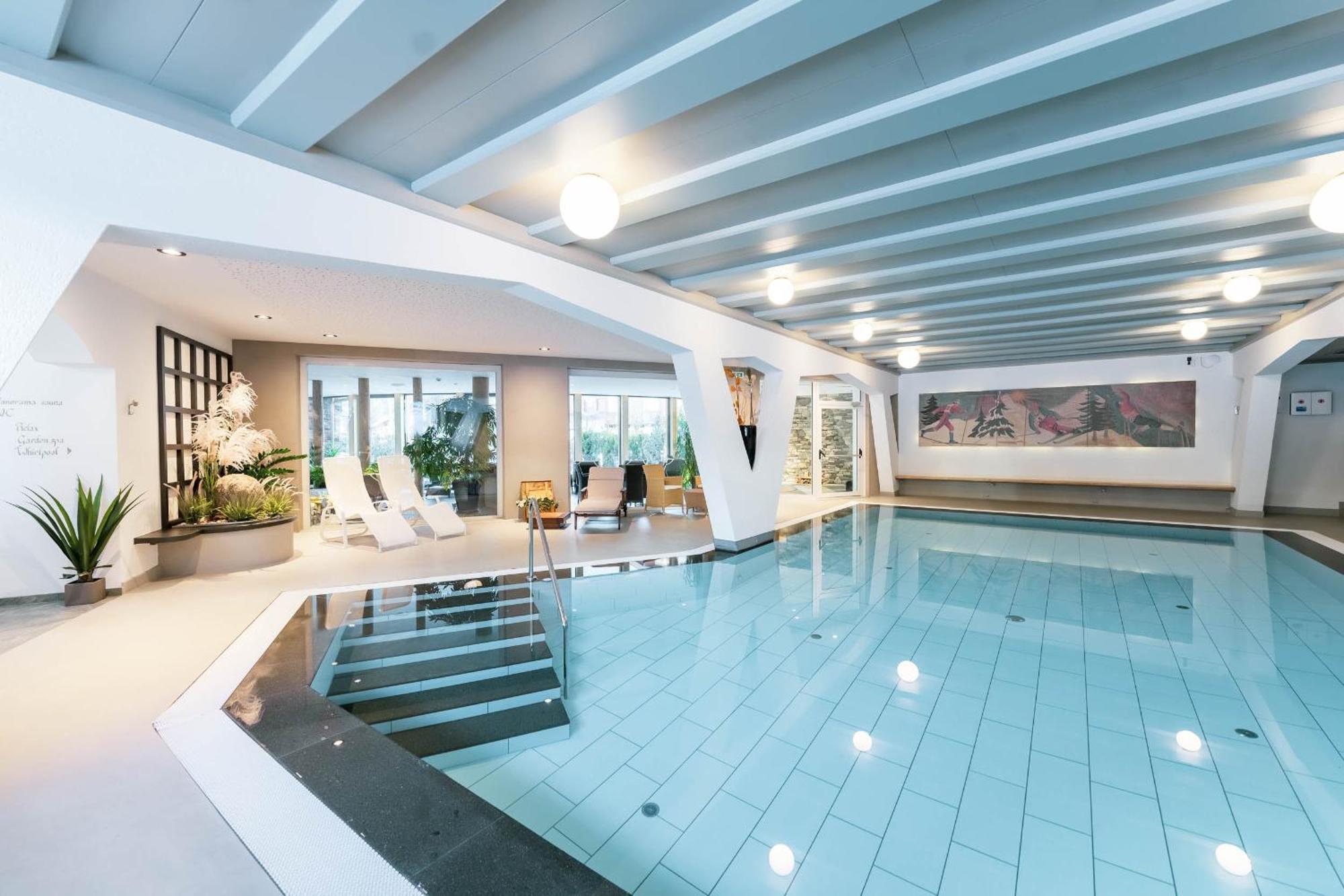 Hotel Gran Paradis カンピテッロ・ディ・ファッサ エクステリア 写真