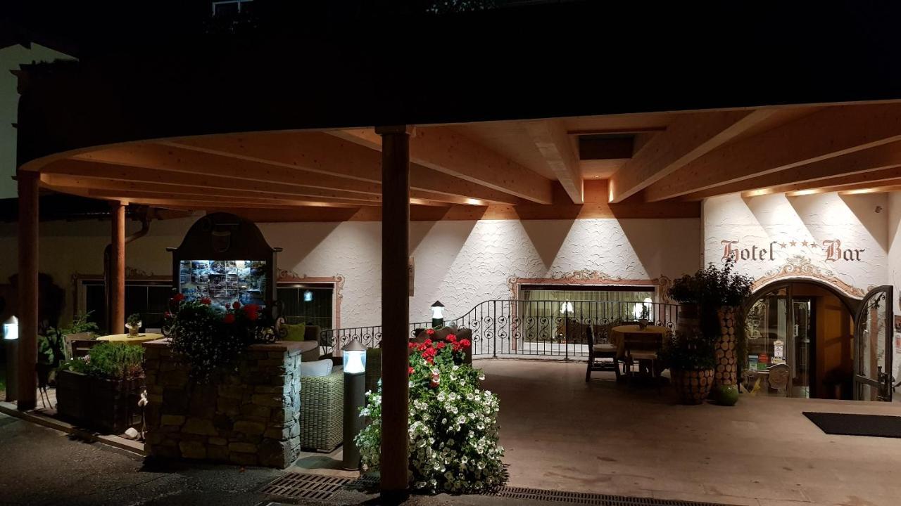 Hotel Gran Paradis カンピテッロ・ディ・ファッサ エクステリア 写真